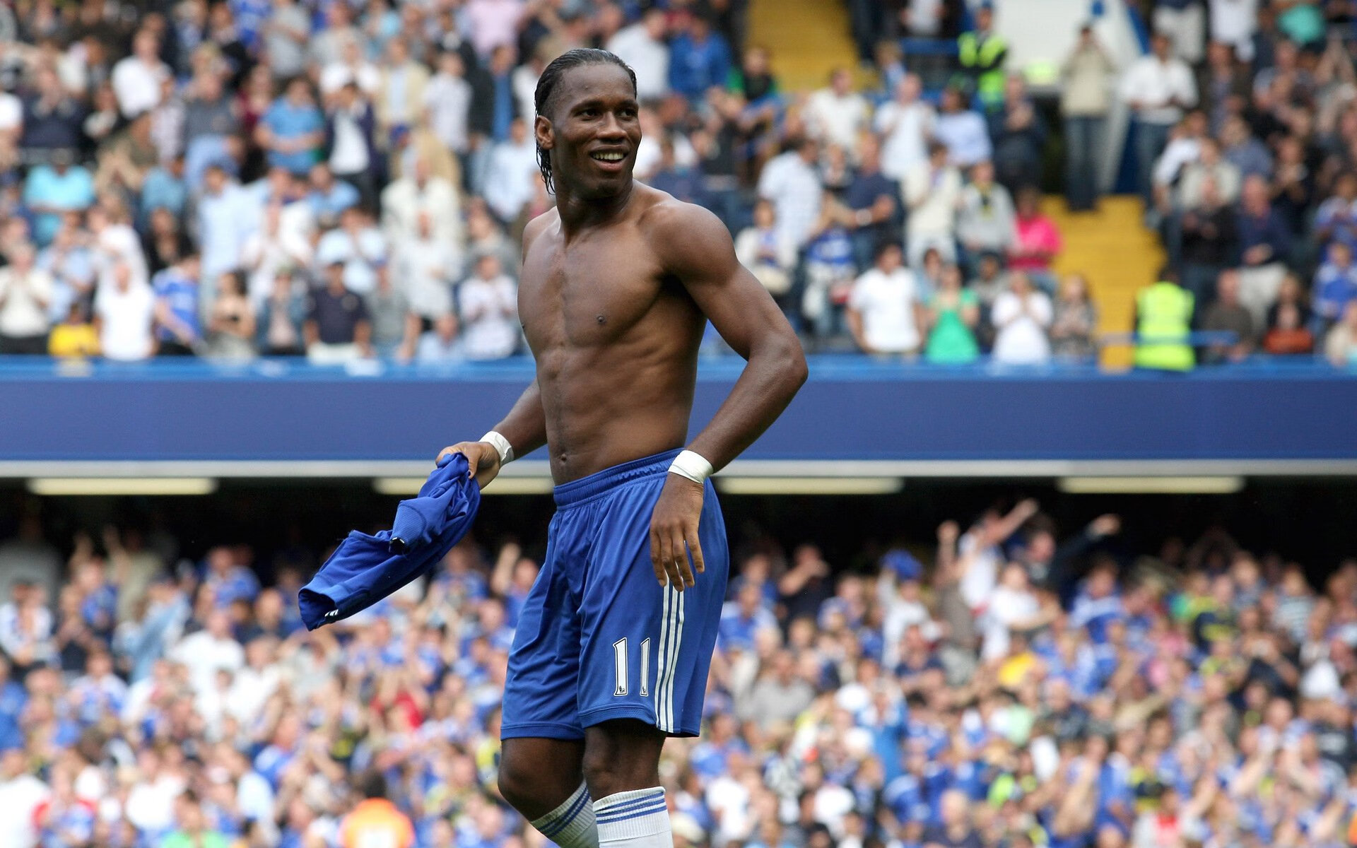 丹麦队在大赛中实力无法忽视，冲击头名，丹麦队阵型